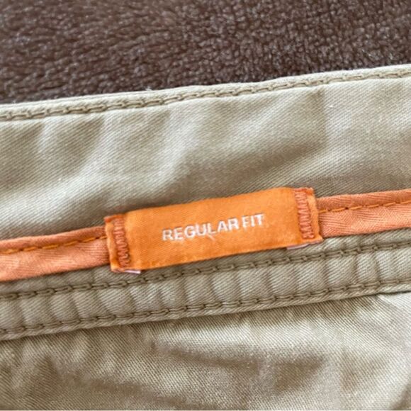 BOSS Hugo Boss Men's Khaki Chinos Regular Fit Size 36/34 - Picture 3 of 13